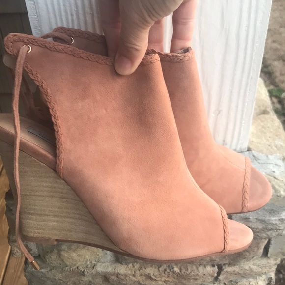 Last pair!! 9.5 Chinese laundry larox wedge - Picture 6 of 6